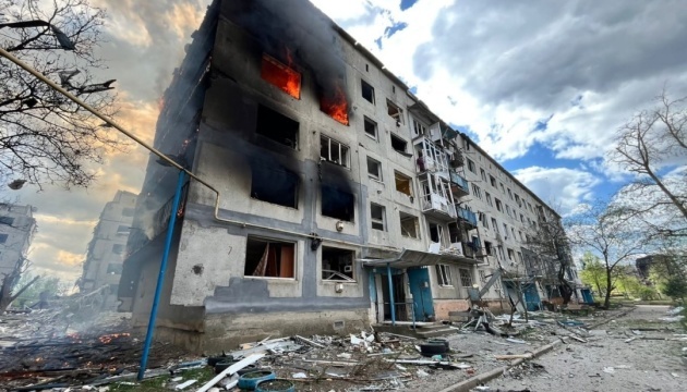 Russen töteten gestern einen und verletzten zwei Zivilisten in Region Donezk