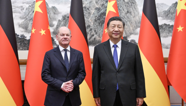 Сі Цзіньпін назвав умову для стабільного розвитку зв’язків Китаю із Німеччиною