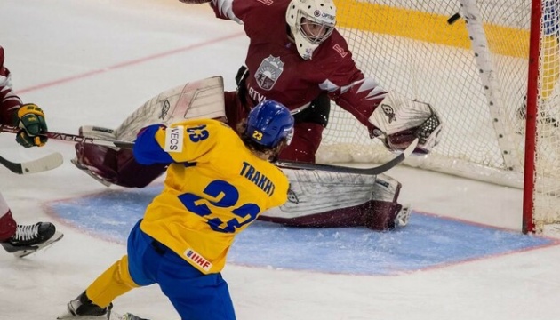 Українські хокеїсти не втримали перемогу над Латвією, програвши спаринг в овертаймі