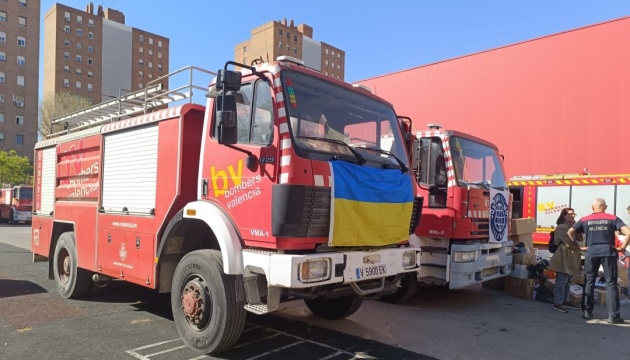 За участі діаспори з Іспанії в Україну передали пожежні автомобілі