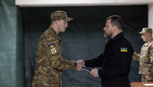 Ukraine's interior minister visits border communities in Sumy region