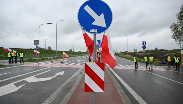 Польські фермери на 48 годин заблокували рух на кордоні з Україною - вимагають доплат