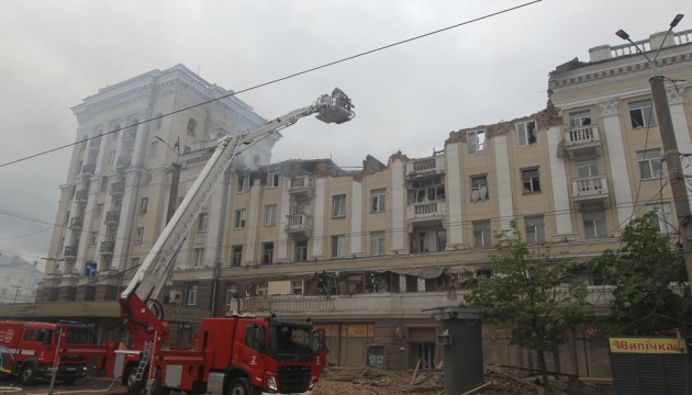 Guerre en Ukraine : Des bombardements russes sur la région de Dnipropetrovsk font huit morts et 34 blessés 