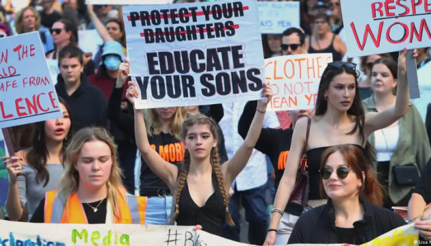 В Австралії пройшли мітинги проти насильства щодо жінок