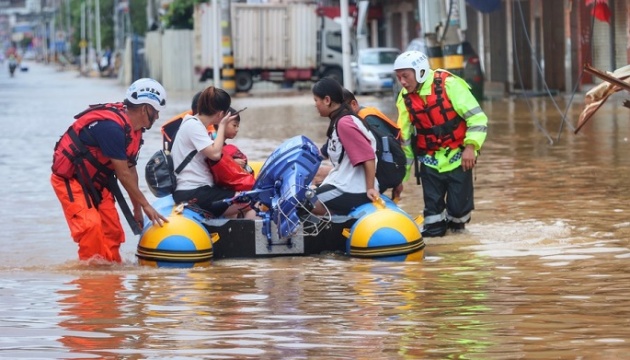 На півдні Китаю внаслідок потужного торнадо загинули п’ятеро людей