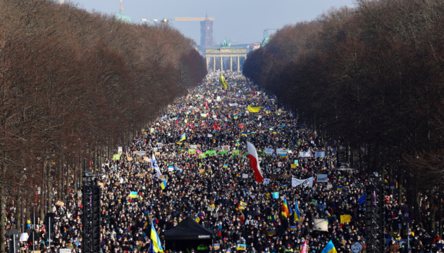 Україна терміново потребує підтримки для захисту демократії – Transparency International