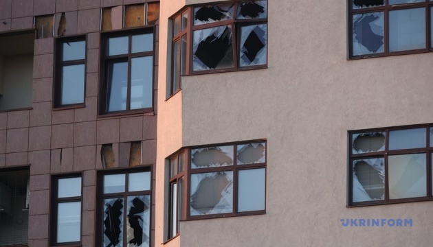 Tropas rusas atacan con bombas aéreas guiadas dos distritos de Járkiv: Un muerto y nueve heridos