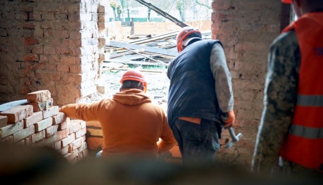 На Черкащині відновлюють зруйнований у перші дні війни ліцей