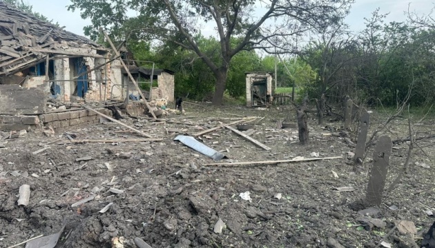 Russen töteten gestern drei und verletzten sieben Zivilisten in Region Donezk