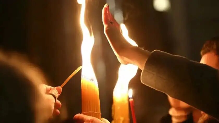 Благодатний вогонь сходить перед Великоднем / Фото Radio Moldova
