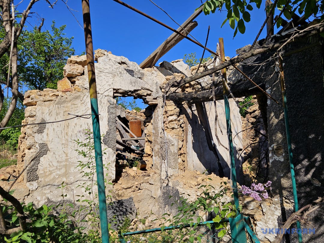 Зруйнований будинок, село Мала Сейдеменуха, Калинівська громада, Херсонська область/Фото: Ірина Староселець/Укрінформ