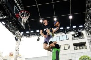 Українець виграв конкурс данків на Мастерсі з баскетболу 3х3 у Японії
