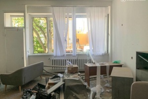 В Одесі внаслідок ракетної атаки пошкоджене представництво омбудсмена