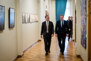 Kuleba, Cameron discuss speeding up military aid to Ukraine