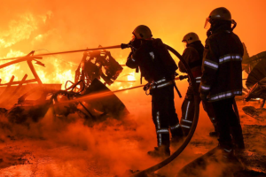 Attaque de drones sur Kharkiv : un incendie de grande ampleur s’est déclaré, quatre blessés signalés