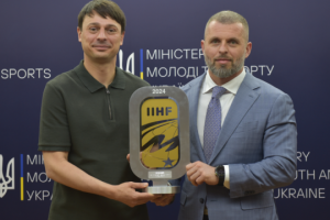Бідний привітав збірну України з хокею з перемогою на ЧС у Дивізіоні 1В