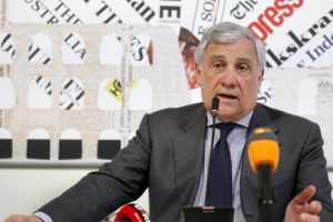 Tajani: Italia proporciona armas a Ucrania para su uso dentro de sus fronteras