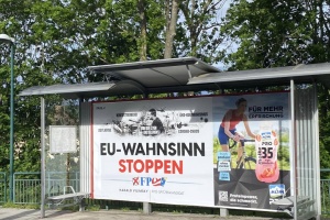 В Австрії проросійська партія балотується в Європарламент з антиукраїнським білбордом
