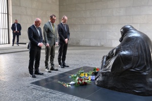 Botschafter Makeiev gedenkt in Berlin der Opfer des Zweiten Weltkrieges