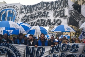В Аргентині страйкують проти реформ президента - зупинився транспорт, не працюють магазини