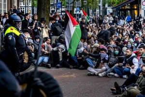 В Амстердамі вийшли на вулиці тисячі пропалестинських демонстрантів 