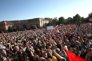 В Єревані протестувальники перекривають вулиці - вимагають відставки Пашиняна