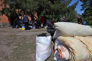 Поліцейські Курахового на Донеччині провели найнебезпечніші евакуації двох жінок