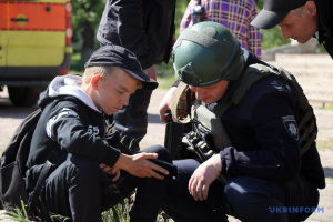 Із зони активних бойових дій Покровського району рятувальники за тиждень евакуювали 164 людини