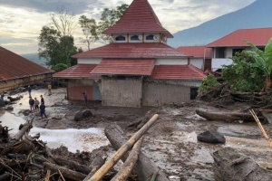 В Індонезії кількість загиблих через повені та зсуви зросла до 43