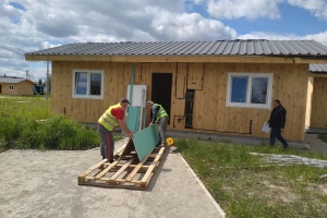 У Житомирській громаді облаштовують модульні будинки для переселенців