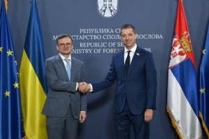 Ministros de Asuntos Exteriores de Ucrania y Serbia debaten sobre la integración de ambos países en la UE