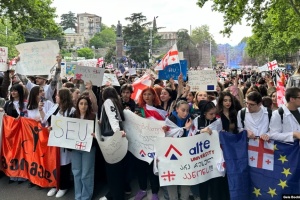 Третє читання закону про «іноагентів»: до протестів у Грузії долучились студенти із 30 вишів