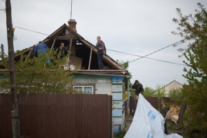 Мер Сміли розповів, як відновлюють будинки після ракетного удару в квітні