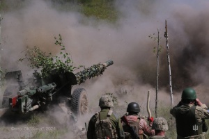 Mehr feindliche Attacken im Raum Charkiw, Kämpfe vor allem bei Lypzi und Wowtschansk – Generalstab