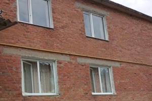 Russian forces shell Oleksandrivka in Kharkiv region, damaging houses