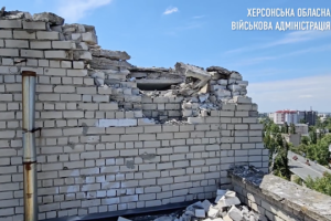 Eight apartment buildings damaged as Russia bombs Kherson