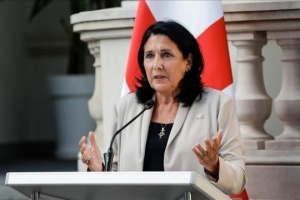 Präsidentin Georgiens bestätigt Teilnahme am Friedensgipfel