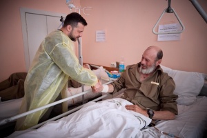 Зеленський у Харкові відвідав поранених українських бійців