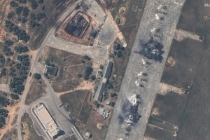 Satellitenbilder zeigen Folgen von Angriff auf russischen Militärflugplatz Belbek auf der Krim