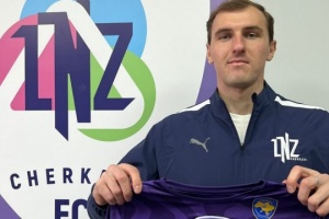 Черкаський футбольний клуб ЛНЗ подовжив контракт з Назарієм Муравським