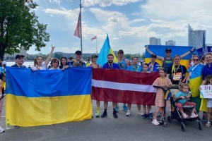 Українці долучилися до найбільшої спортивній події Латвії та підтримали збір коштів для ЗСУ