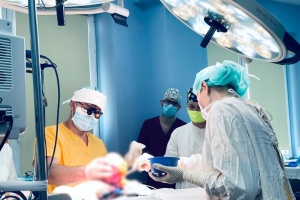 У Львові лікарі прооперували немовля з півкілограмовою пухлиною