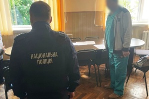 На Черкащині лікарів підозрюють у наданні сину посадовця фіктивної довідки про інвалідність