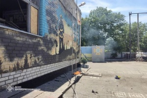 Росіяни вдарили по пожежному депо у Нікопольському районі