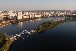 У Києві відкрили пішохідний міст на Оболонський острів