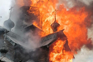 Релігія у полум’ї війни: як Росія репресує Українську Церкву на тимчасово окупованих територіях