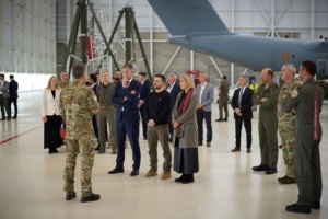 Zełenski odwiedził bazę wojskową w Belgii, gdzie szkolą się ukraińscy piloci F-16