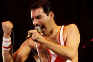 Sony веде перемовини щодо купівлі музичного каталогу гурту Queen за мільярд доларів - BBC