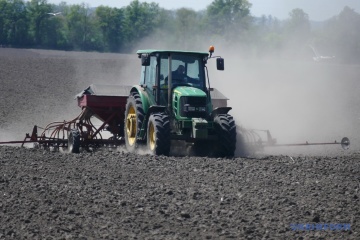 Ukraine’s sowing campaign: work completed on nearly 600K ha in Volyn region