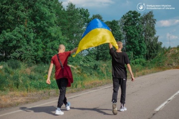 ロシア占領地からウクライナ政府管理地域に１３人の児童が帰還